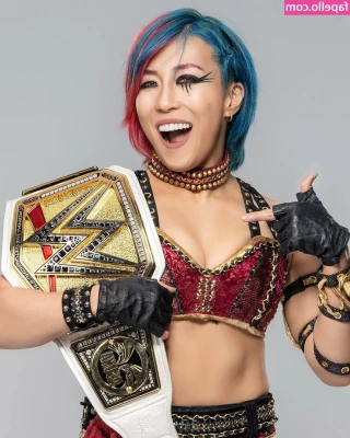 Asuka WWE [ asuka-wwe ] - Want me to strip down for u