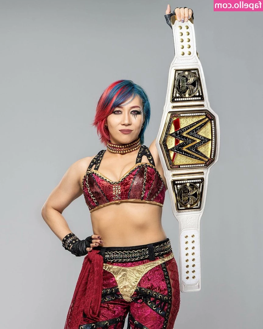 Asuka WWE [ asuka-wwe ] - Small preview of the first from Pride Month special VIDEOS