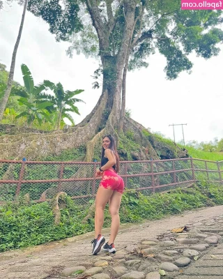 Lina Maria Romero [ lina-maria-romero ] - Who’s taking me out to eat tonight??? 😬😬😎 Don’t miss the