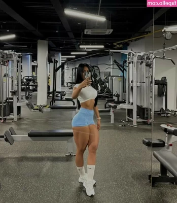 Chelsy Villero [ chelsy-villero ] - Can you guess who  Who wants to see the fun me and this jaw dropper