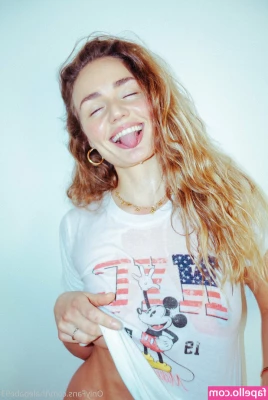 Thalebabe93 - who wants to play overwatch   its so warm lately its all i want to do