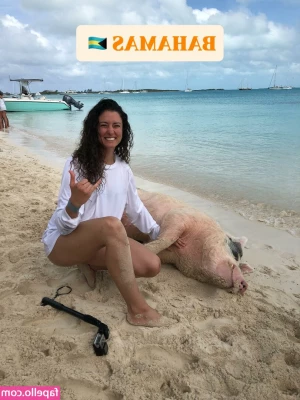 whereiskristen - Cuddles anyone ?
