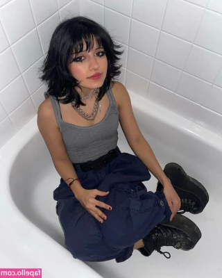 Violent Vira [ violent-vira ] - On Halloween I got to do my first live burlesque performance in