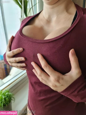 Vivian_Rose [ vivian-rose ] - Who wants to join me