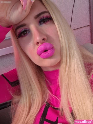Vivian_Rose [ vivian-rose ] - Puppy play photos   Buy something off My Amazon wishlist and get