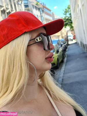 Vivian_Rose [ vivian-rose ] - Enjoying the last of the warm weather