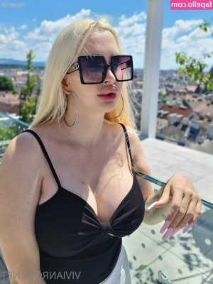 Vivian_Rose [ vivian-rose ] - New Video coming to your inbox 🔥🤤 part 1