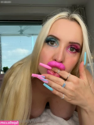 Vivian_Rose [ vivian-rose ] - Who s excited for this NEW SCENE to drop