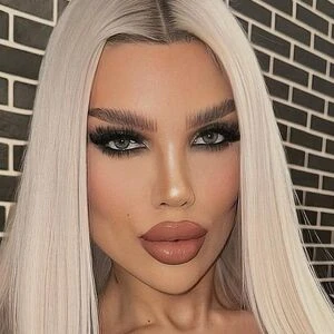 Shayblonde