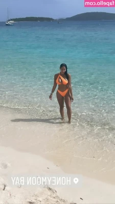 Vanessa Castillo [ vanessa-castillo ] - https://onlyfans.com/1213795252/linaford Hurry up 🆙