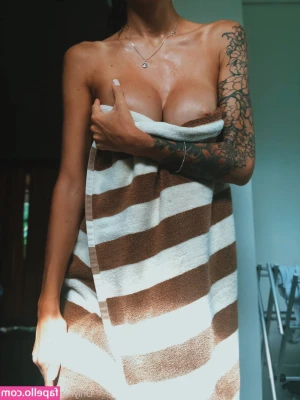 Dreamana - Nothing more exhausting than travelling (besides maybe doing the