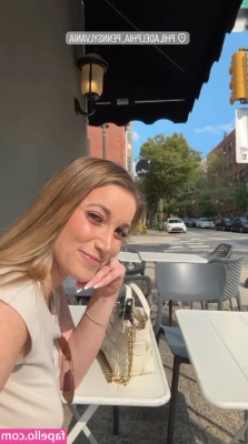Jen Smith [ jen-smith ] - Oh hey what's up, Got some time to spare?. 👀