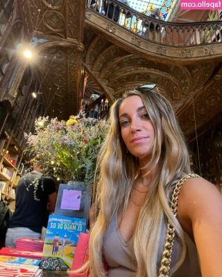 Jen Smith [ jen-smith ] - If you’re reading this, tip $10 loser.