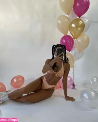 Gabby Scheyen [ gabby-scheyen ] - I am the videocall star✨, are you available?🍭