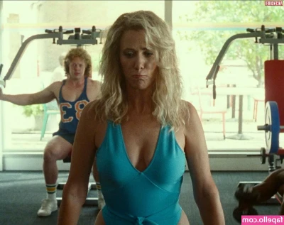 Kristen Wiig [ kristen-wiig ] - BOOTY SHAKING IN LINGERIE VIDEO 1.51 min