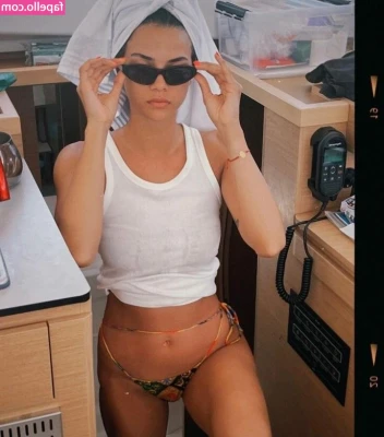 Eylül Kandemir [ eyll-kandemir ] - Soapy Shower 🧼 [3:31] - After getting covered in fake cum for a