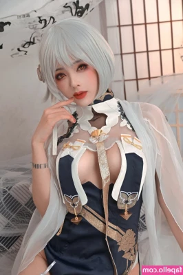 TiTi cosplay [ titi-cosplay-1 ] - I just had such a stressful day… my truck broke down in 90 degree
