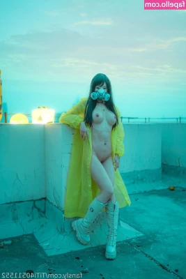 TiTi cosplay [ titi-cosplay-1 ] - Just a little sneaky pic at work ;)
