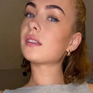 Alli Dore
