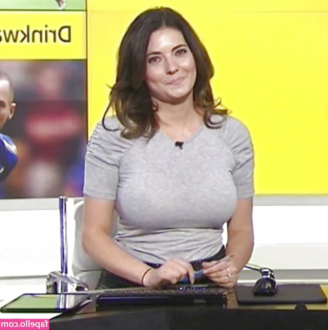 Natalie Sawyer [ natalie-sawyer ] - Good morning,should put down my underwear?😈