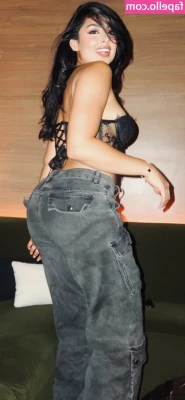 Valeria Guerra [ valeria-guerra ] - I missed you guys. I’m back more often now ♥️ Also catching up