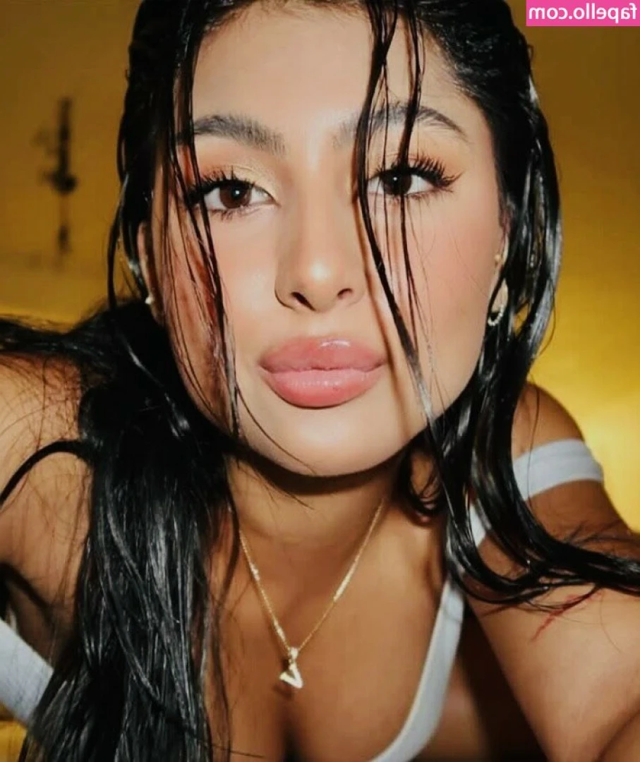 Valeria Guerra [ valeria-guerra ] - Who is YOUR little tease......