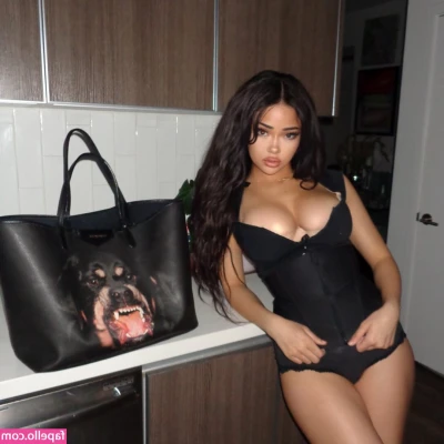 Calie.xo [ calie-xo ] - Sir told me to get my dick out.