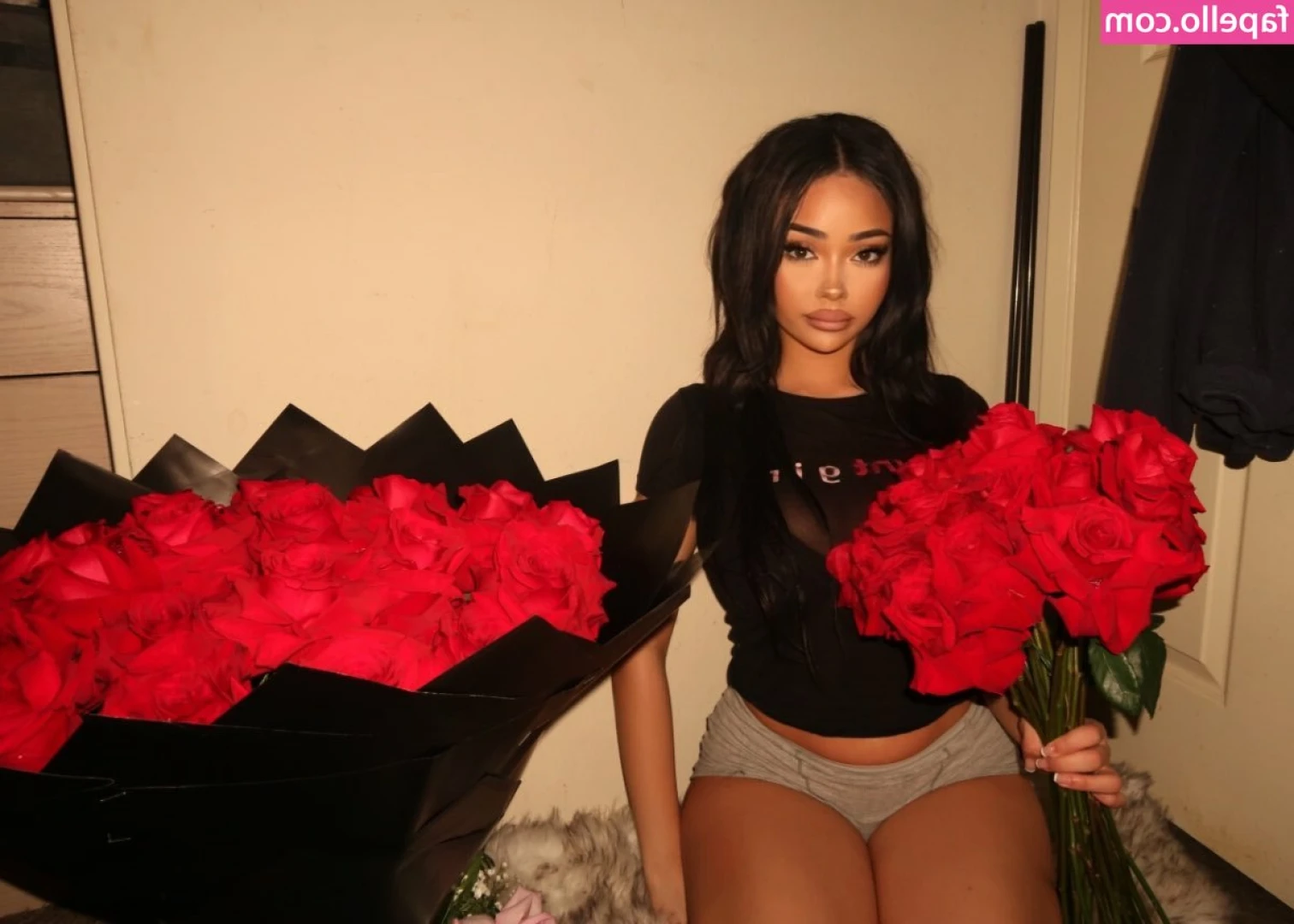 Calie.xo [ calie-xo ] - Wanna see more of me taking Dick?