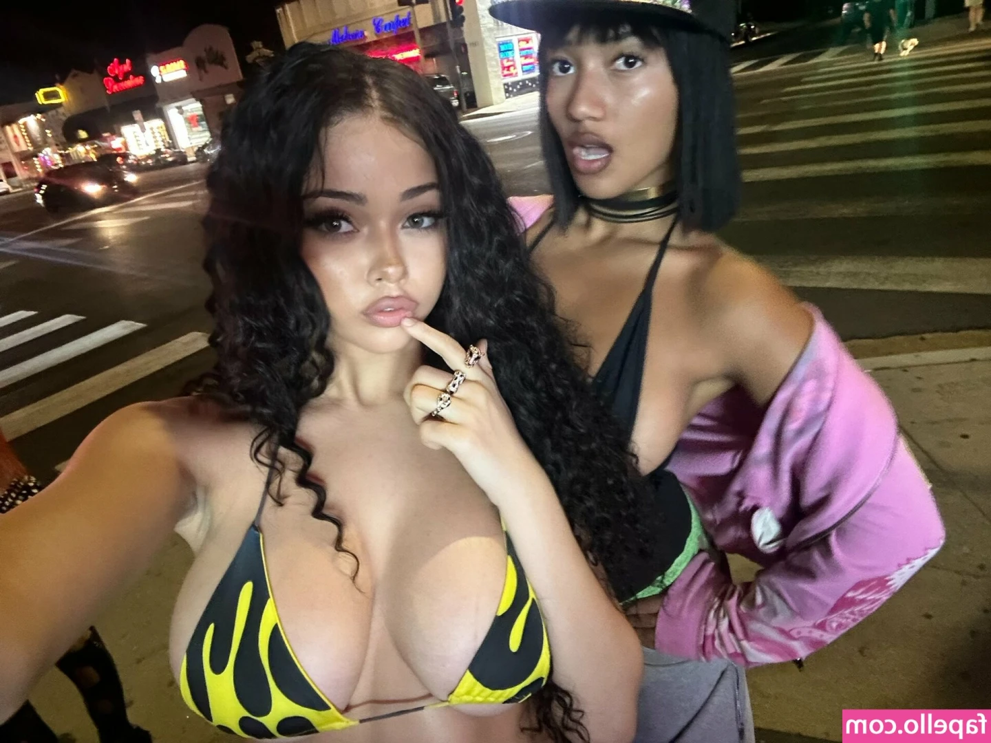 Calie.xo [ calie-xo ] - Today is my birthday 🥳 I turned 23 years old, I’m waiting for