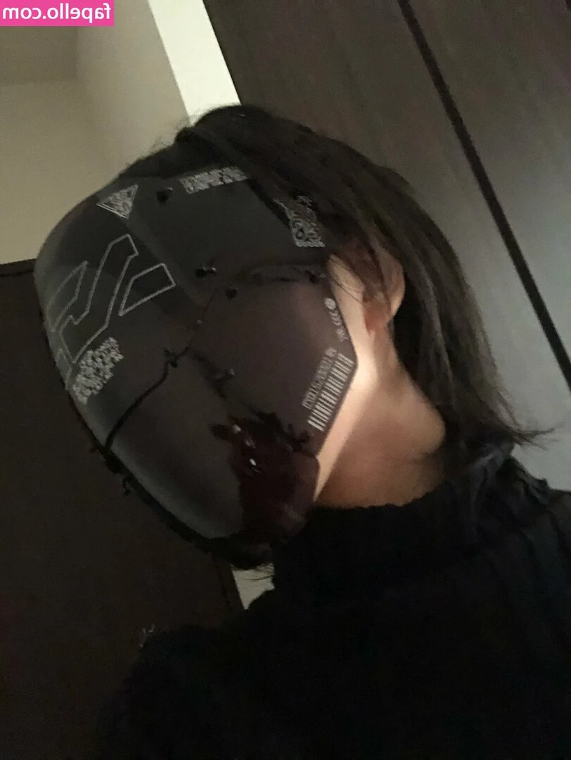 toamonimoni - I'm wet, horny & waiting to see that cock 😳😈