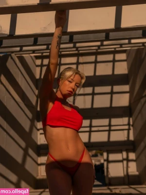 Lauren Brooks [ lauren-brooks ] - 🔨 Leatherface catches you🔨  POV: Roadtripping in the middle of