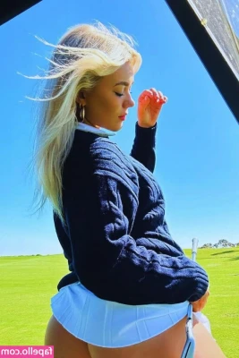 Katie Sigm [ katie-sigm ] - I invite you to go hike with me. How quick are you saying "yes"?