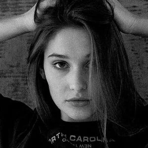 Ninafdj