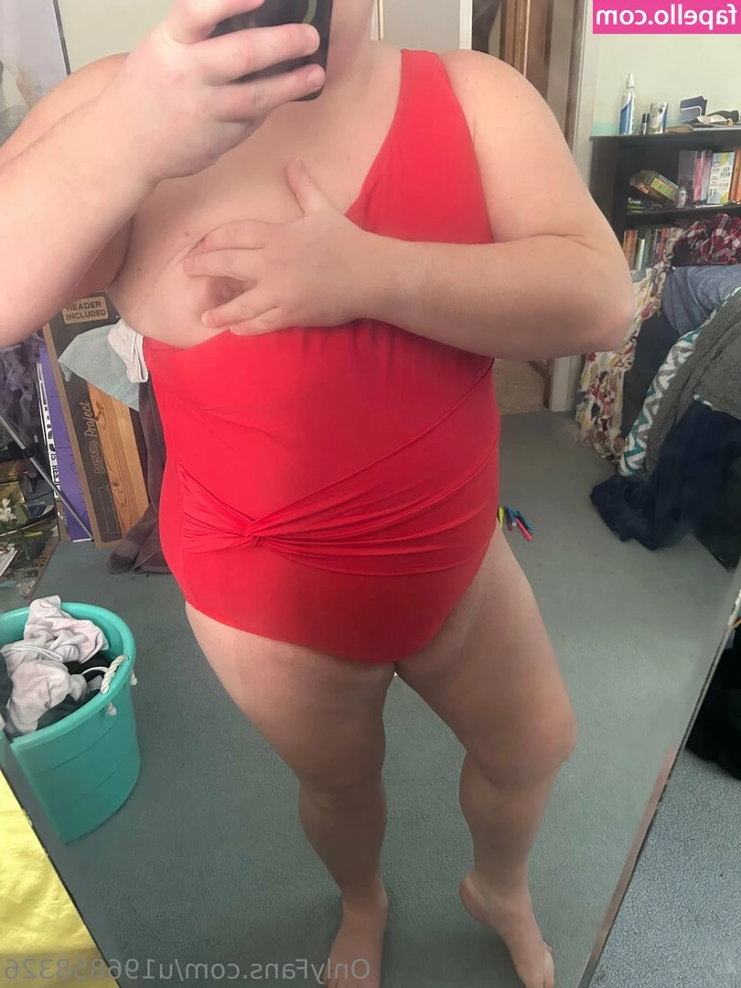 u196858326 - How’s your week going so far? 😋