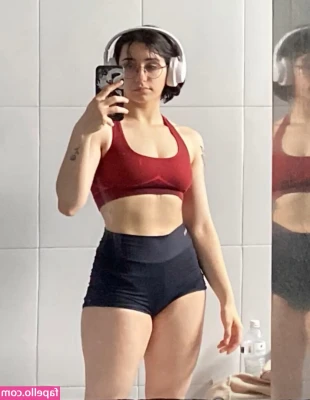 Pricila Canesso [ pricila-canesso ] - currently getting over covid ;( send hugs pls