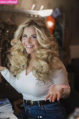 Beatrice Egli [ beatrice-egli ] - loadedfux made my Valentines Day extra special   47 min of our night