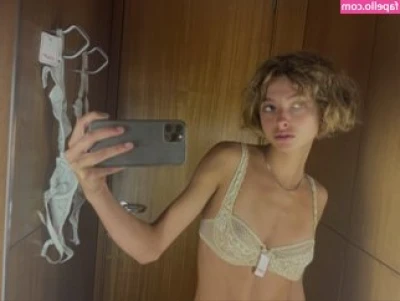 Ava Kalitowski [ ava-kalitowski ] - Happy Thongless Thursday.... in your DM's xoxoxo