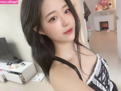 goinmul - Want a peek in my panties?!? ☺️