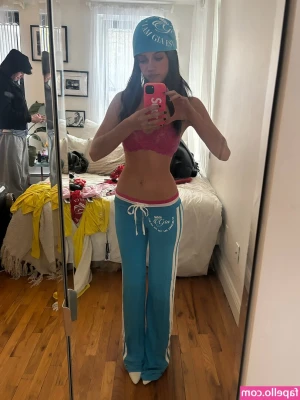 Brooke Flecca [ brooke-flecca ] - Who wants to be my date tonight? 🔥 😍