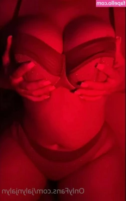 jalynjalyn - 😛 I might've left you a naughty 🍆😯 video on your DM