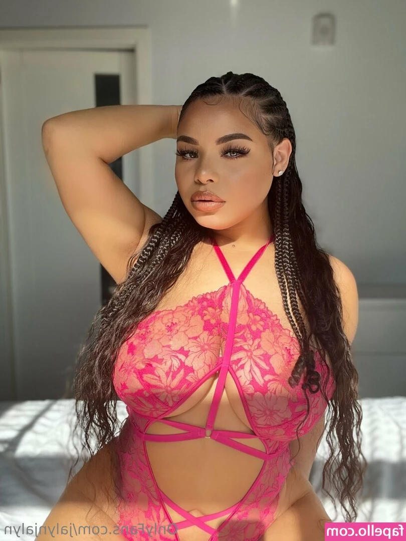jalynjalyn - Good morning  RED is back  Do you like red lingerie   I didn t think