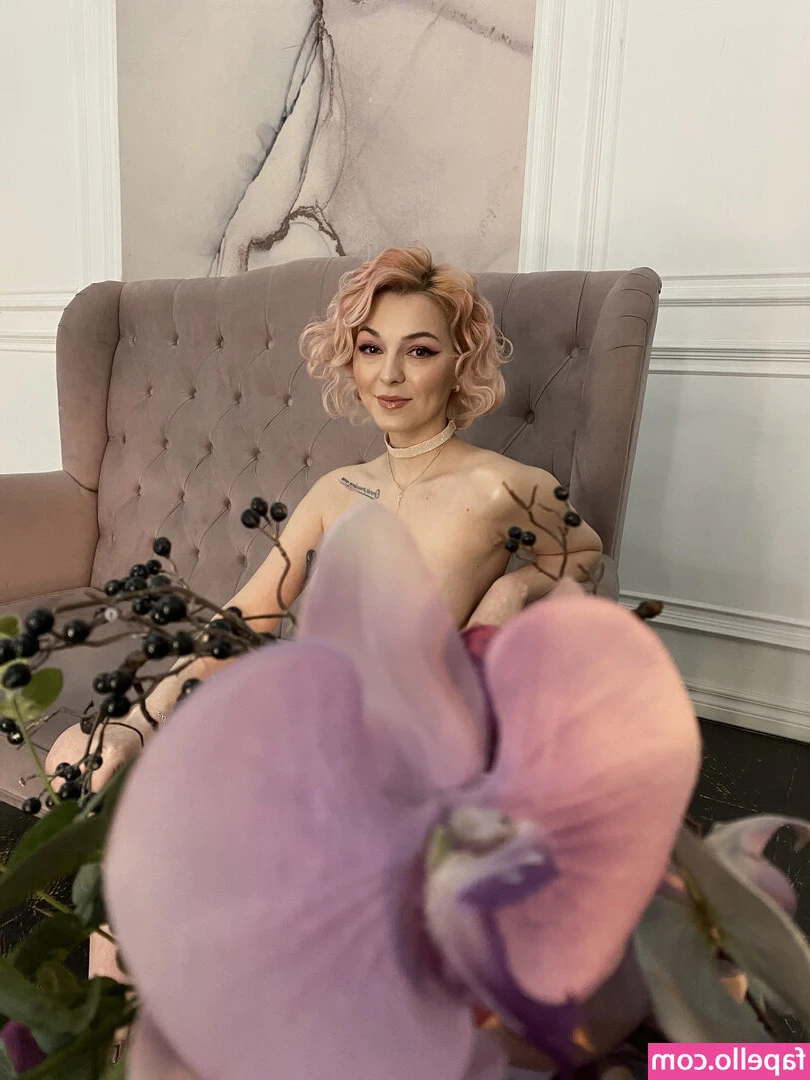 Dear Iris [ dear-iris-1 ] - Let’s turn this in to a CUM-mute 😋