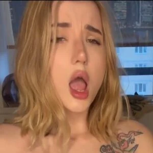 Polizistin Julia