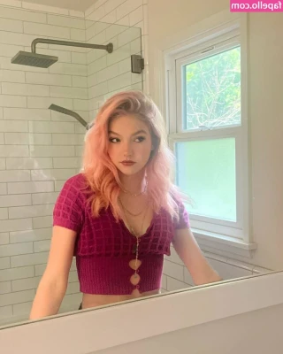 Jayden Bartels [ jayden-bartels ] - Freshening up and getting ready for a lazy Sunday! 🥰