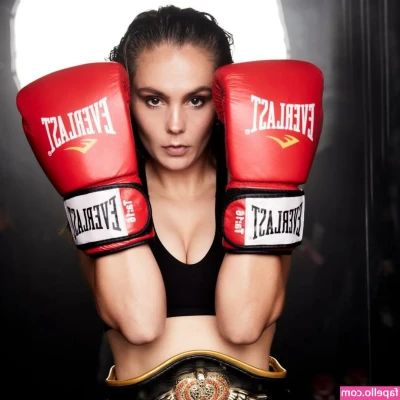 Female Football [ female-football ] - My naughtiness knows no bounds. 😈 part 1