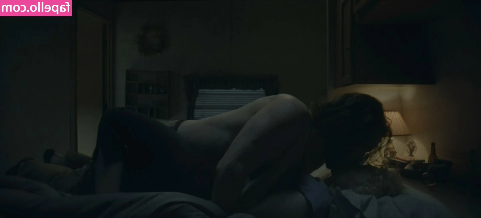 Juliagarner - Getting ready for the game! Wearing four layers, so count out any