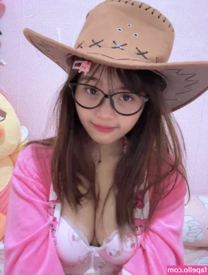 Riska Saputri [ riska-saputri ] - My Cheating MILFs Full Length scene its out TOMORROW!!