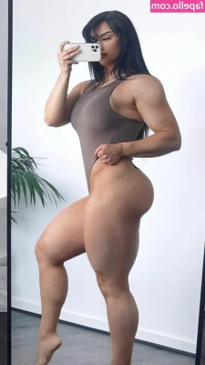 Kiki Vhyce [ kiki-vhyce ] - Everyday I have to start my morning with a cup of coffee, how about