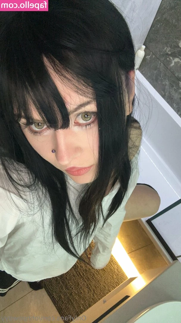 ohhpowdyy - I need my cock stroked over and over