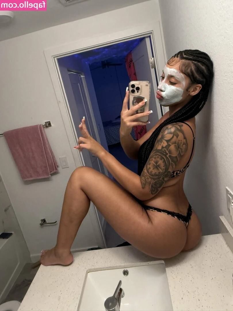 Tamimi_babyy [ tamimi-babyy ] - I need a good spank!! Did you know you can help me with that?! Tip to